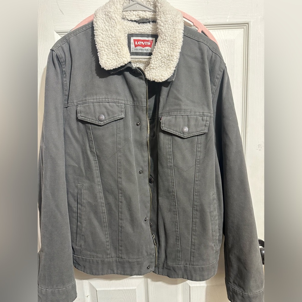 Men’s Levi’s jacket size L